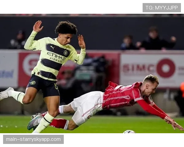 曼联官方确认钉子户回归训练清洗小妖未果福登用技术征服前辈