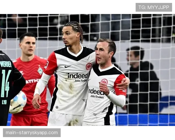 法兰克福防线崩盘失49球 格策马尔穆什独扛进攻大旗